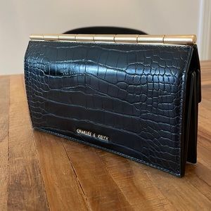 CHARLES & KEITH - CLUTCH